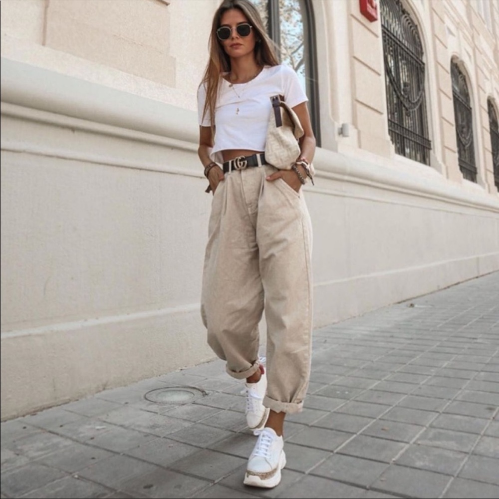 ZARA Slouchy Cream Mom Jeans